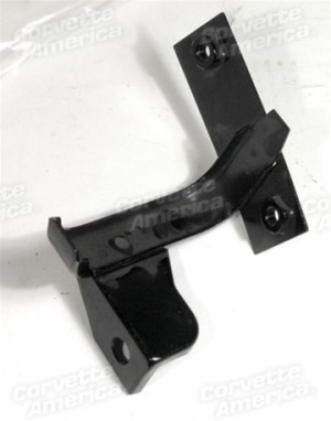 Radiator/Fan Shroud Upper Support Bracket. RH 76-78